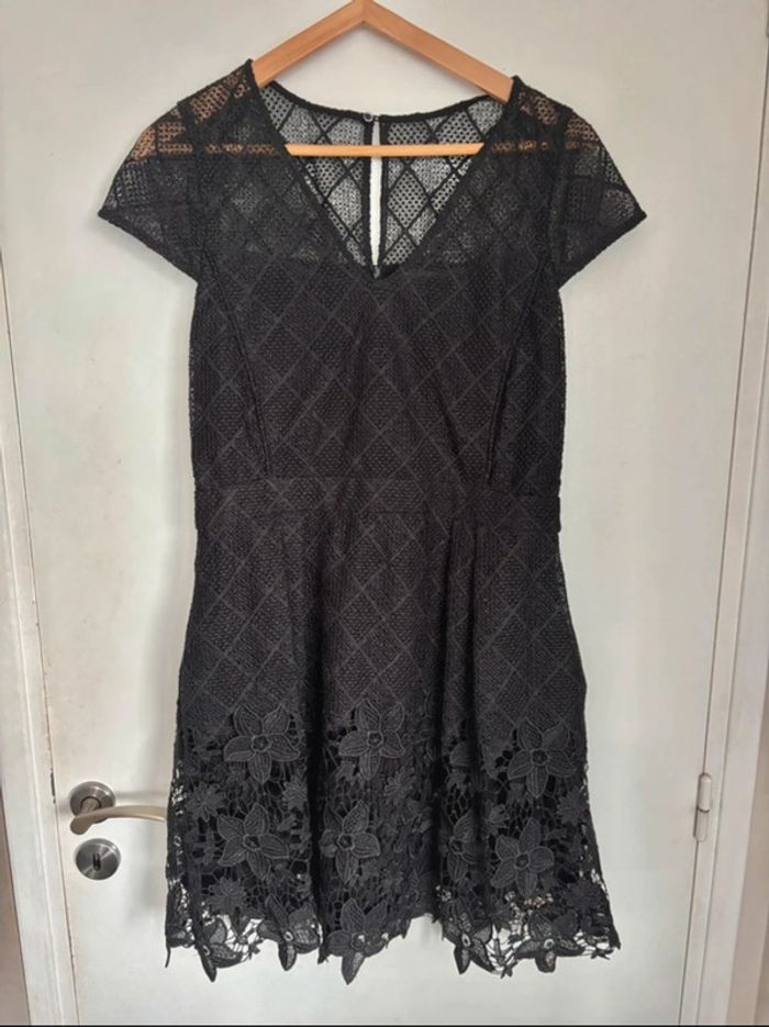 Robe dentelle noire Comptoir des Cotonniers 38 - photo numéro 10