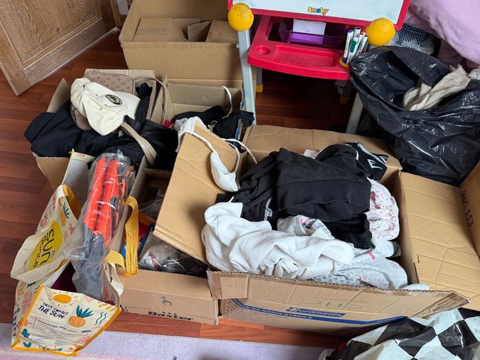 Vente de vêtements plusieurs tailles , jouets, sac - photo numéro 3
