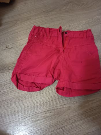 Short 4 ans