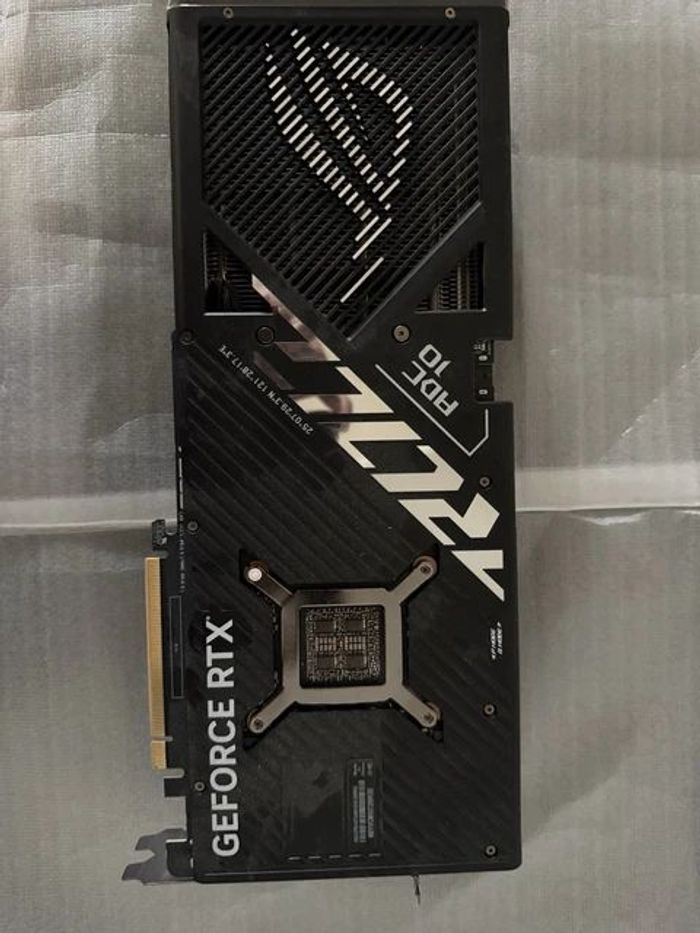 Carte graphique gaming ASUS ROG Strix GeForce RTX 4090 OC Edition - photo numéro 3