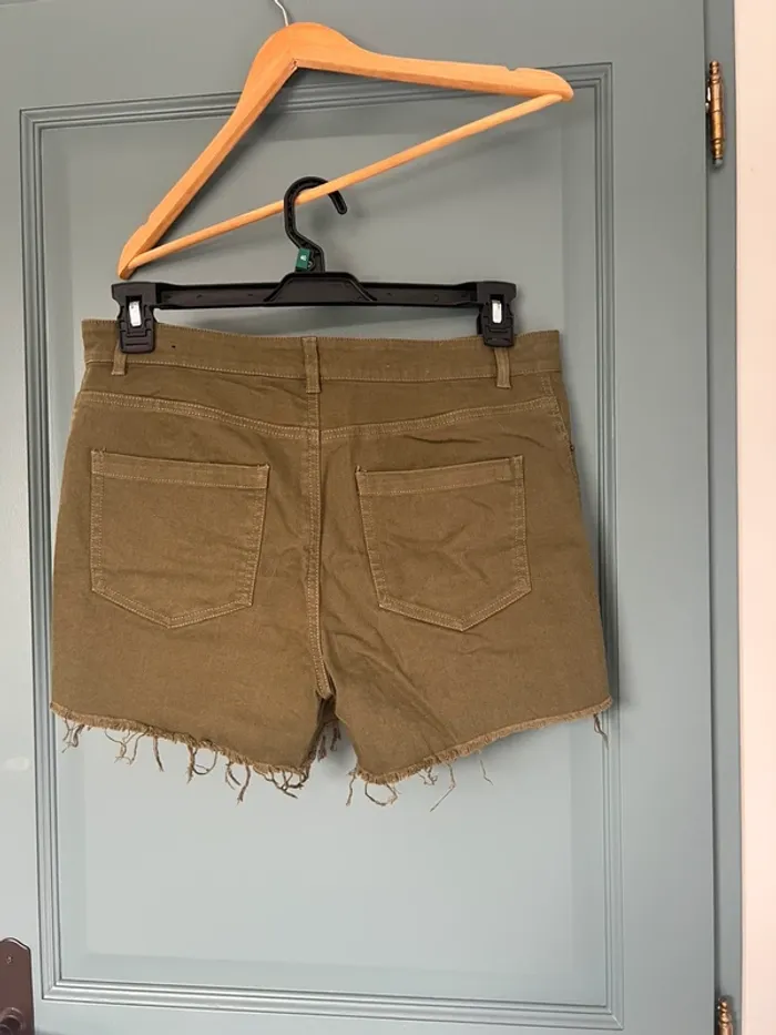 Short d’été vert kaki - taille L - photo numéro 5