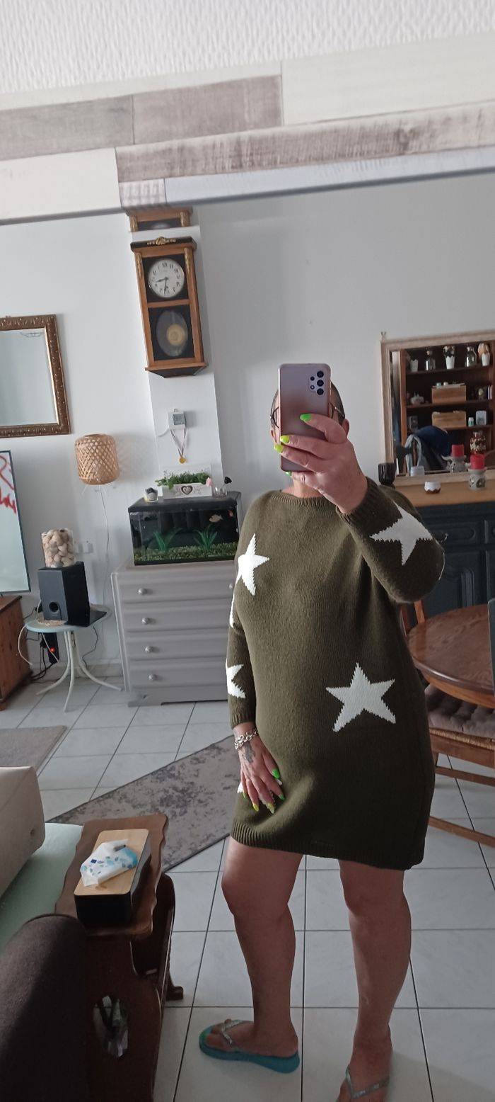 Très jolie robe pull courte femme T U - photo numéro 4