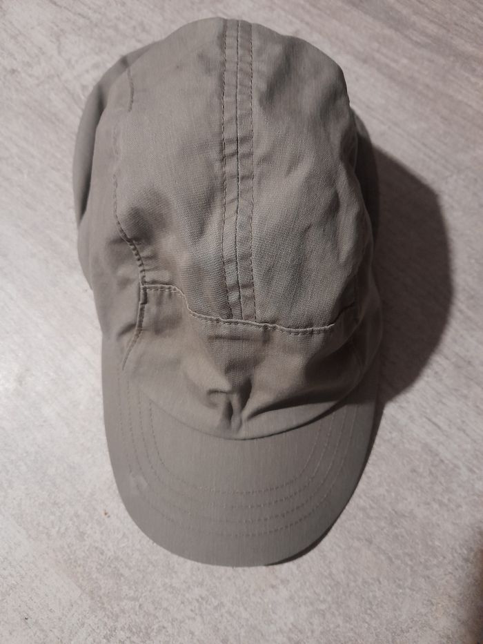 Casquette avec protége nuque Quechua garçon 18-24 mois