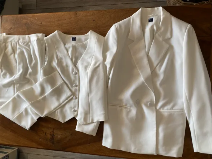 Ensemble Tailleur pantalon trois pièces - photo numéro 3