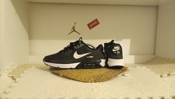 Baskets Nike Air Max Golf en exellent état 