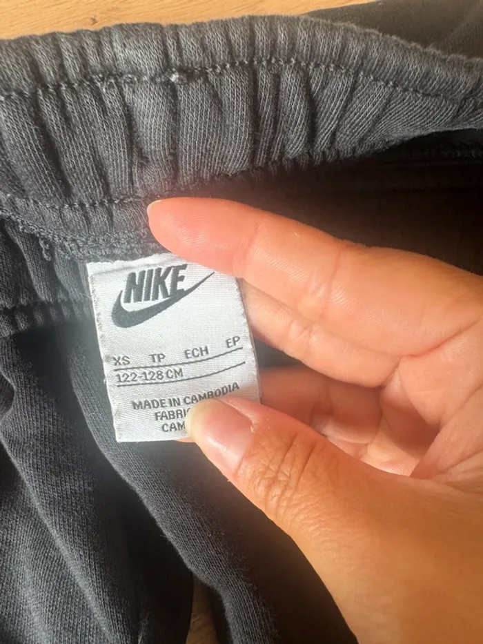 Pantalon jogging cargo Nike XS 122/128cm - photo numéro 2