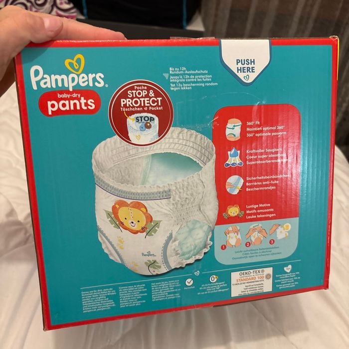 Carton couche Pampers pants taille 5