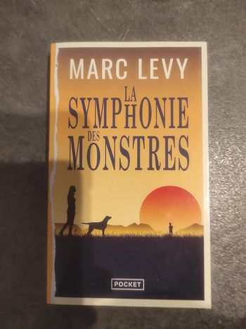 La symphonie des monstres Marc Lévy - Pocket 2024 