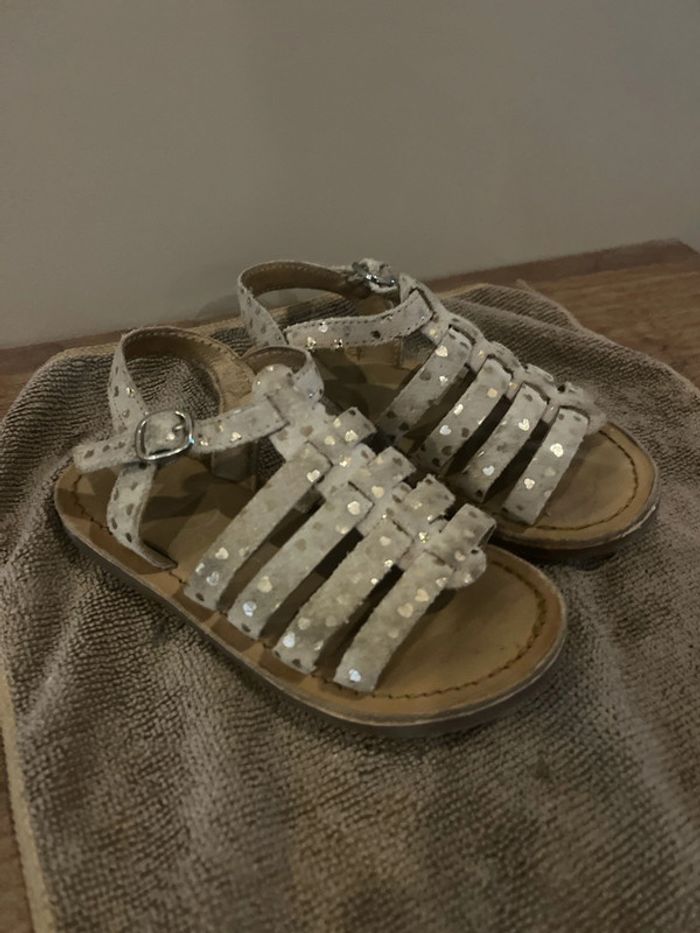 Magnifique sandales cuir cœur doré 💛 taille 25 Mégio Kids - photo numéro 9