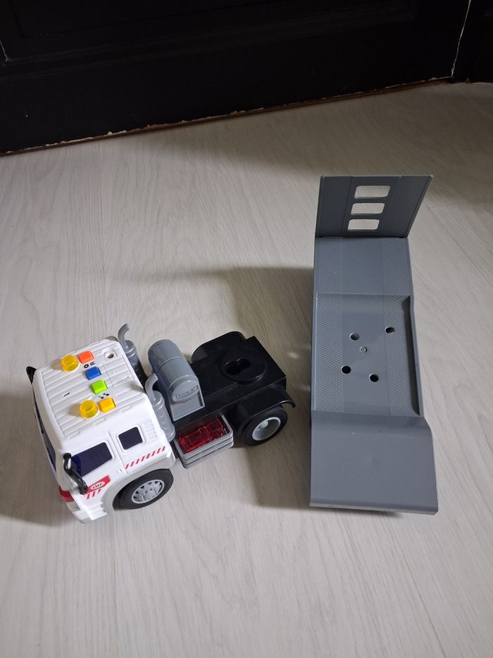 Camion interactif avec sa remorque - photo numéro 2