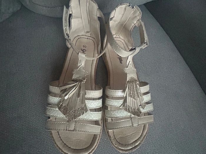 Sandalettes fille taille 34 - photo numéro 4