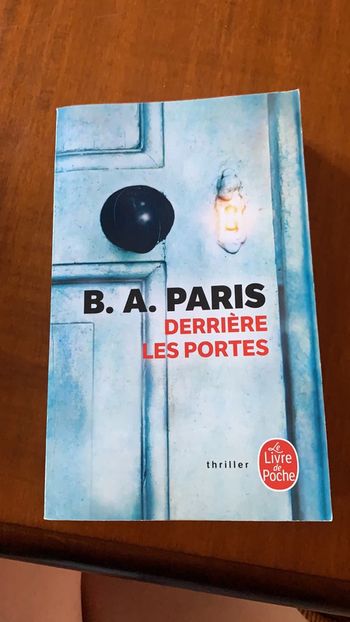 Livre B.A paris derrière les portes