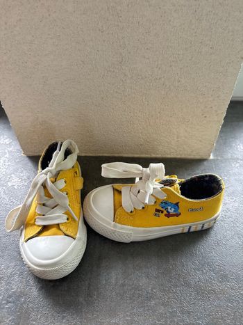 Basket enfant taille 22
