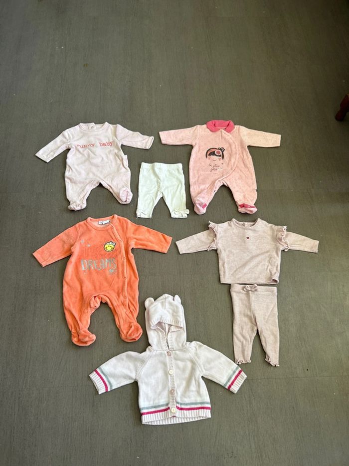 Lots de vêtements 1 mois - photo numéro 14