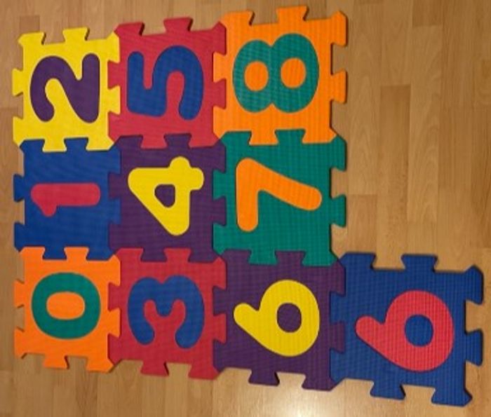 10 dalles tapis puzzle en mousse chiffres 32x32cm