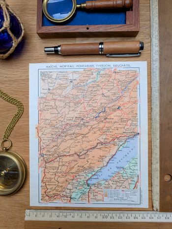 Imprimée en 1955, Morteau, Pontarlier, Yverdon, Neuchâtel. Original Vintage Authentique.