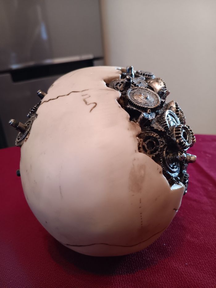 Crâne en résine steampunk - photo numéro 3