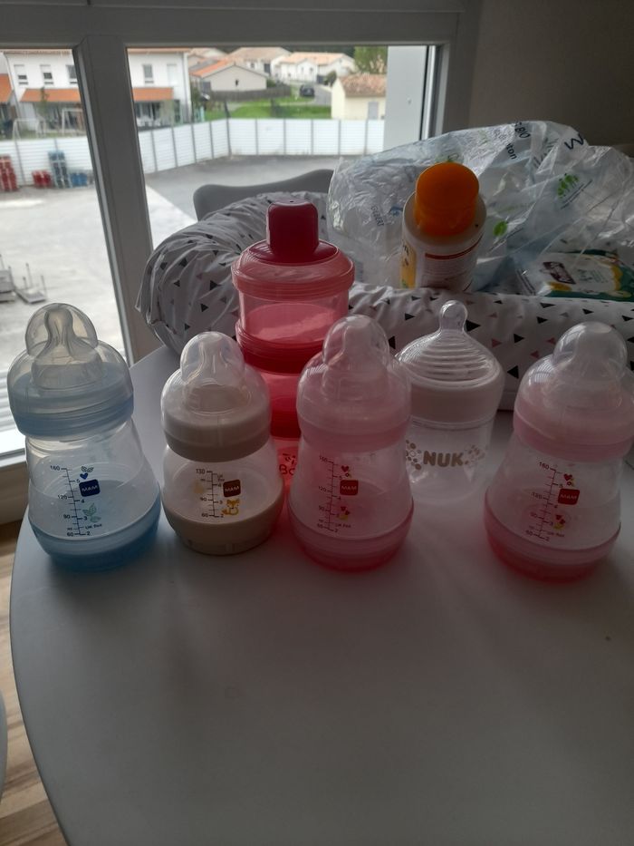Lot biberons mam nuk boîtes doseuses neufs rose gris mixte bébé
