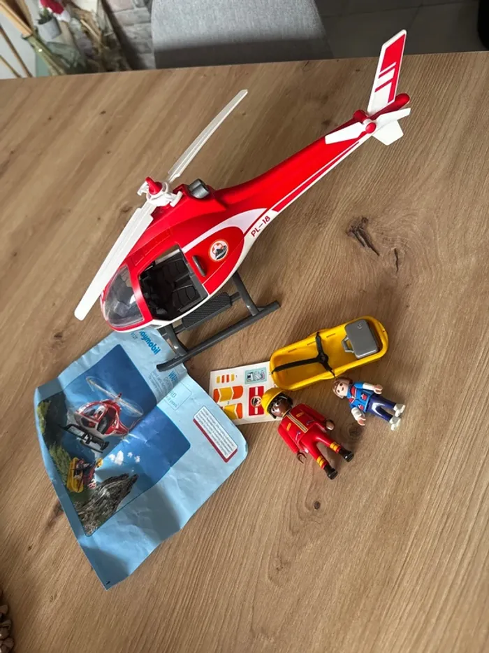 Playmobil 9127 hélicoptère des secours en montage