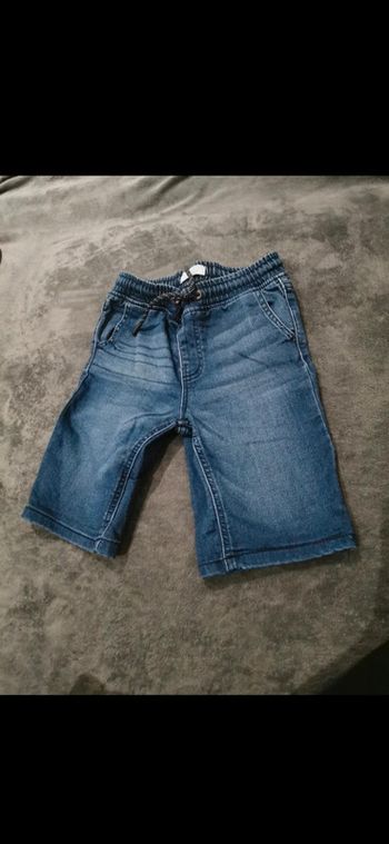 Short jeans 8 ans.