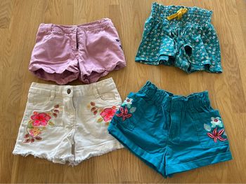Lot 4 shorts 3 ans