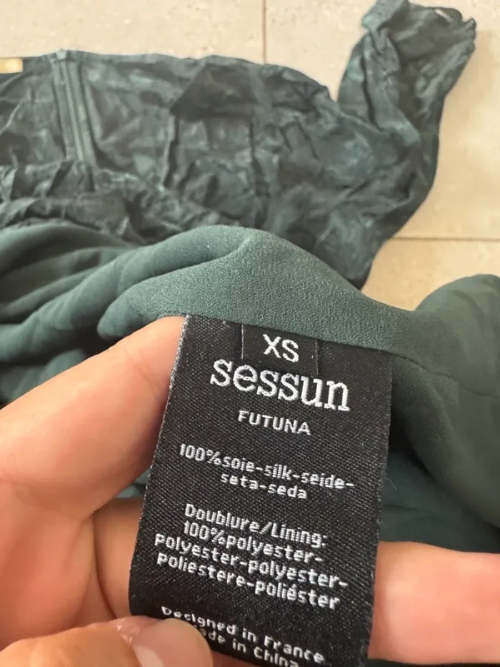 Robe verte et noire Sessun, taille XS, très bon état - photo numéro 4