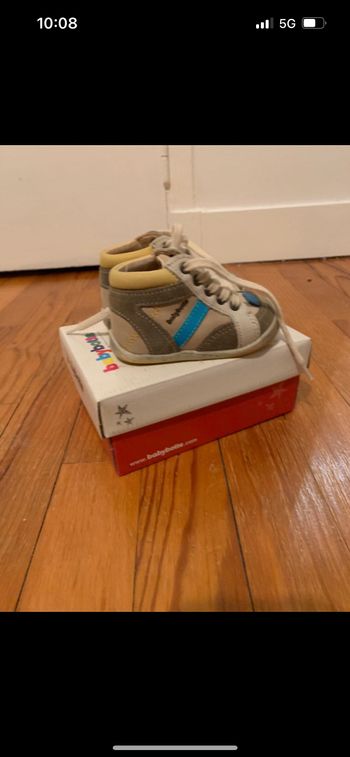 Chaussure babybotte taille 19