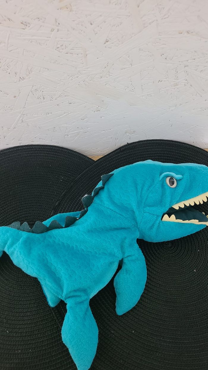 Peluche Puppet Jurassic World 25 cm - photo numéro 5