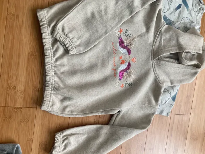 6 ans - Set 5 pièces - 4 sweat et 1 pantalon - photo numéro 6