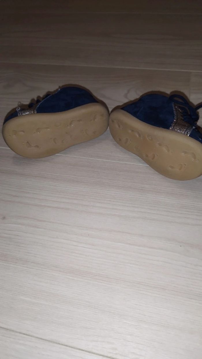 Lot de 5 paires de chaussures bébé . Du 6 mois à la taille 18 - photo numéro 15