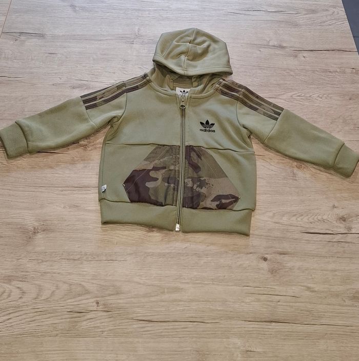 Ensemble adidas neuf - photo numéro 2