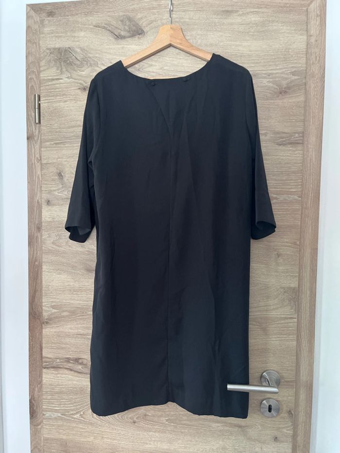 Robe noir - photo numéro 2