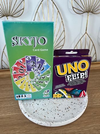 Skyjo et Uno Flip neuf