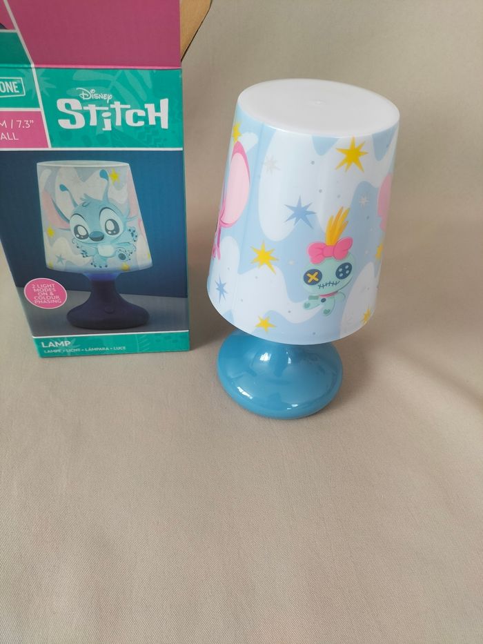 🩵 Lampe veilleuse Stitch en plastique - Disney - Neuve 🩵 - photo numéro 3
