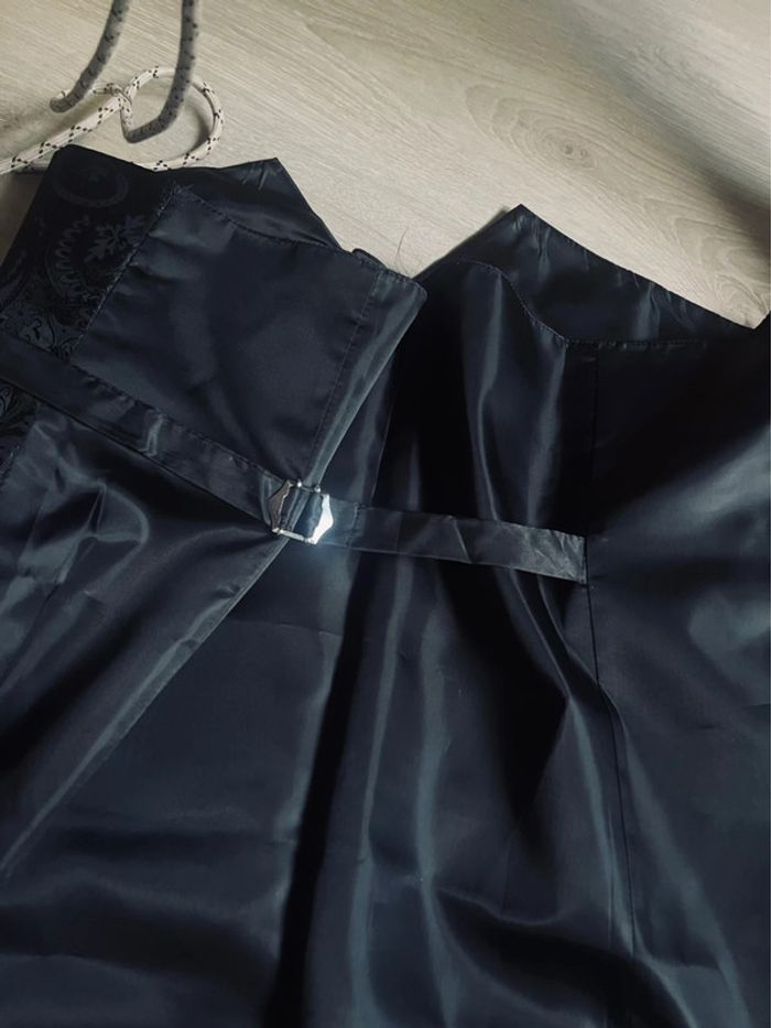 Gilet de costume / 2 cravates / 2 paires de boutons de manchette & 1 mouchoir homme - photo numéro 13
