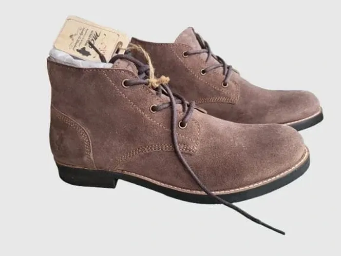 Chaussures MCS 43 neuves - photo numéro 2