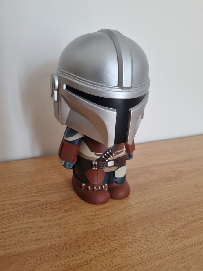 Mandalorian Tirelire DisneylandParis - photo numéro 5