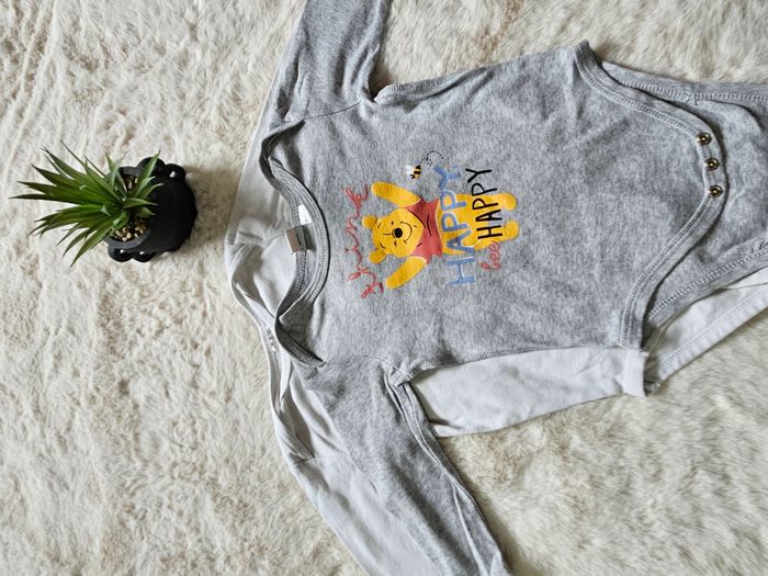 🌟Disney/ H&M - Lot de 2 bodies - Taille 12 mois