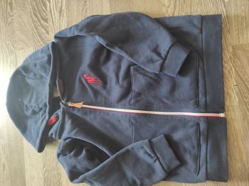 Gilet à capuche  6 ans