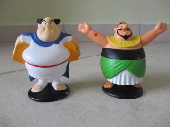 Lot de 4 figurines en plastique Astérix