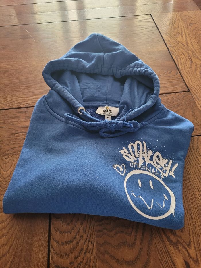 Sweat capuche bleu dur smileyXS