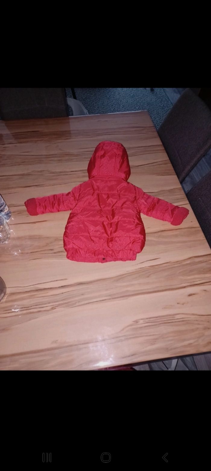 Manteau fille rouge taille 6 mois - photo numéro 2