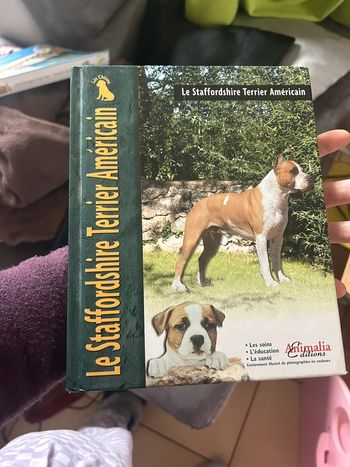Livre sur le staffordshire terrier américain