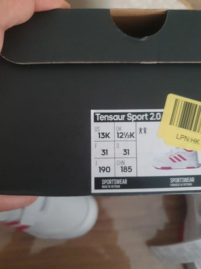 Basket adidas neuf - photo numéro 7