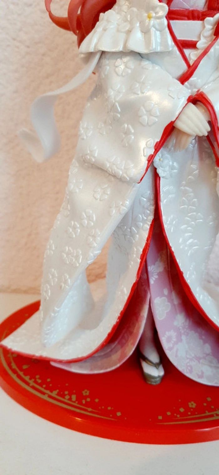 Figurine Itsuki Nakano en robe blanche du japon - photo numéro 4