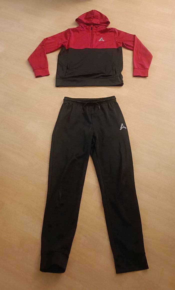 Ensemble jogging garçon taille 13/15 ans Jordan