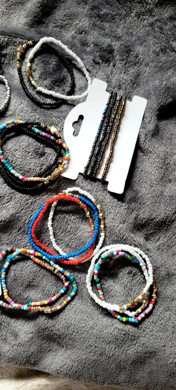 Lot 29 bracelets coeur - photo numéro 2