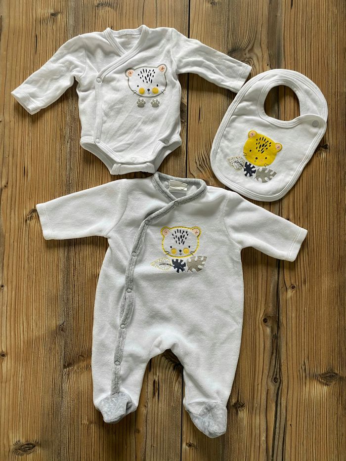 Deux ensembles - photo numéro 2