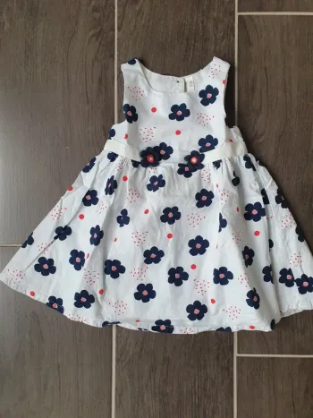 Robe Orchestra comme neuve 18mois