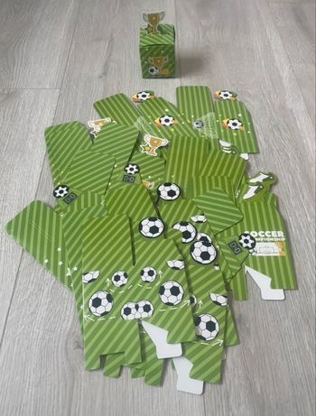 18 Boîtes à bonbons Foot - NEUF